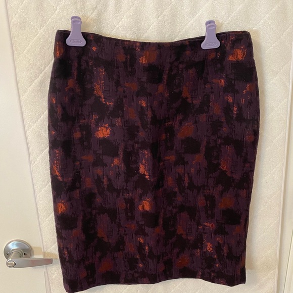 Pencil skirt - Picture 1 of 3